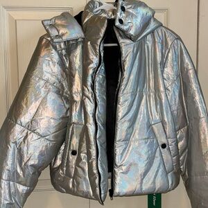 NWT Translucent silver metallic cropped puffer coat size 1XL